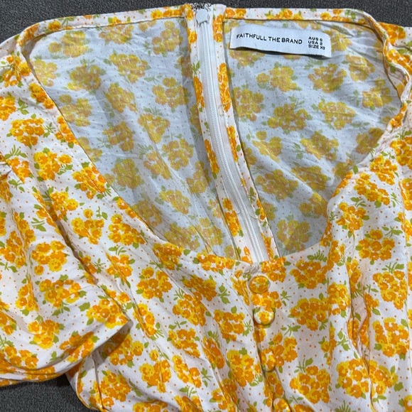 Faithful yellow dress - Picture 3 of 5